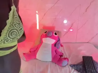 Evonye's Live Sex Cam Show