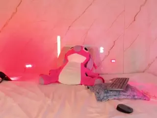 Evonye's Live Sex Cam Show