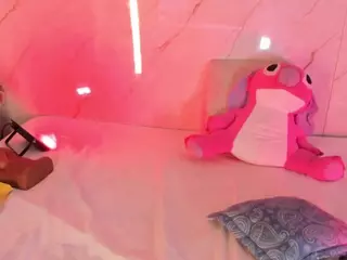Evonye's Live Sex Cam Show