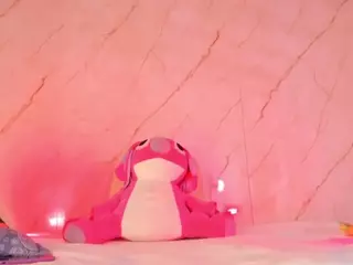 Evonye's Live Sex Cam Show