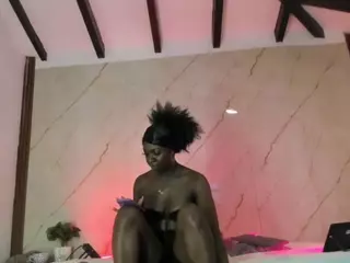 Evonye's Live Sex Cam Show
