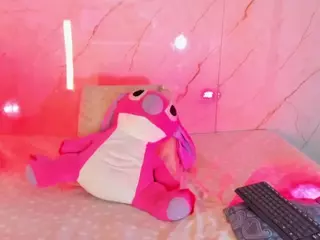 Evonye's Live Sex Cam Show