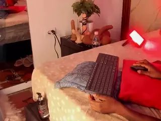 Evonye's Live Sex Cam Show