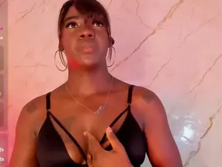 Evonye's Live Sex Cam Show