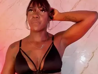 Evonye's Live Sex Cam Show