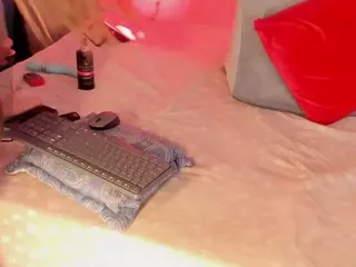 Evonye's Live Sex Cam Show