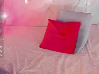 Evonye's Live Sex Cam Show