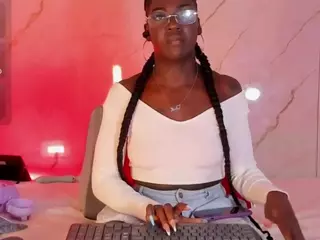Evonye's Live Sex Cam Show