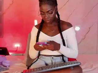 Evonye's Live Sex Cam Show