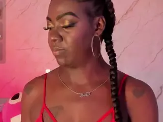 Evonye's Live Sex Cam Show