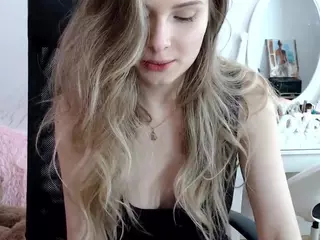 MineaJ's Live Sex Cam Show