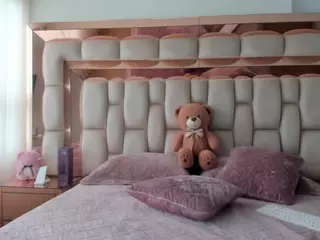 candy-sam28's Live Sex Cam Show