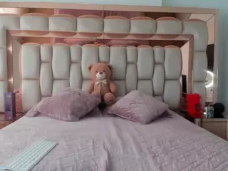 candy-sam28's Live Sex Cam Show