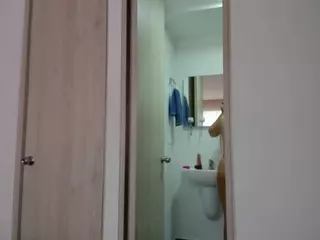 candy-sam28's Live Sex Cam Show