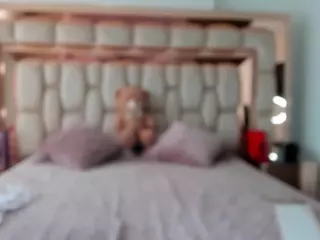 candy-sam28's Live Sex Cam Show