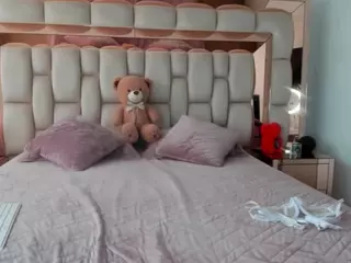candy-sam28's Live Sex Cam Show