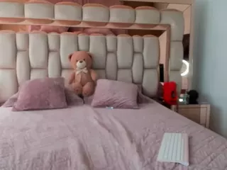 candy-sam28's Live Sex Cam Show