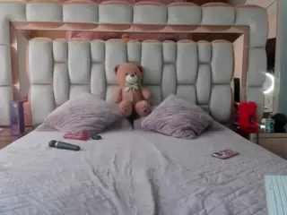 candy-sam28's Live Sex Cam Show