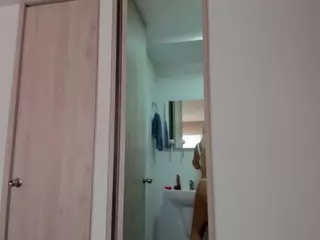 candy-sam28's Live Sex Cam Show