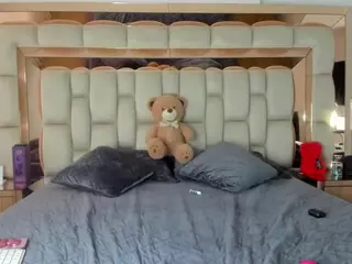 candy-sam28's Live Sex Cam Show