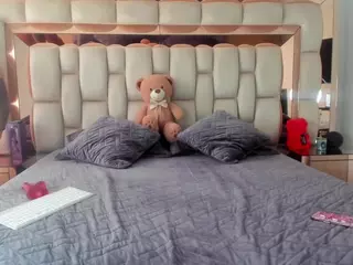 candy-sam28's Live Sex Cam Show