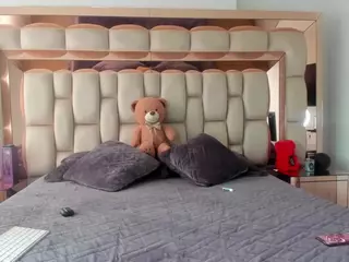 candy-sam28's Live Sex Cam Show