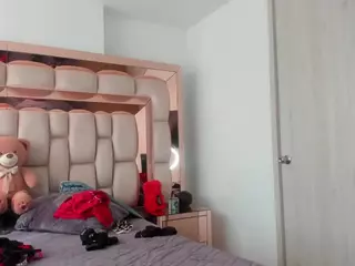 candy-sam28's Live Sex Cam Show