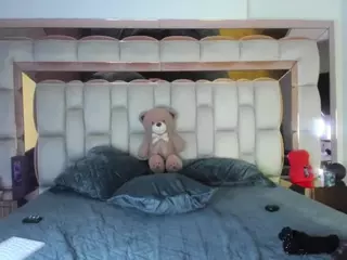 candy-sam28's Live Sex Cam Show