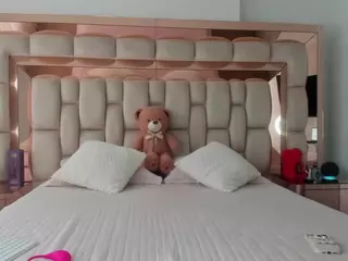 candy-sam28's Live Sex Cam Show