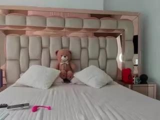 candy-sam28's Live Sex Cam Show
