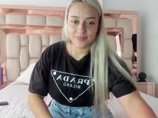 candy-sam28's Live Sex Cam Show