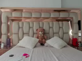 candy-sam28's Live Sex Cam Show