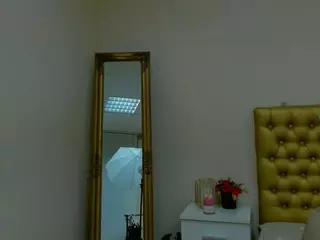 almafancy's Live Sex Cam Show