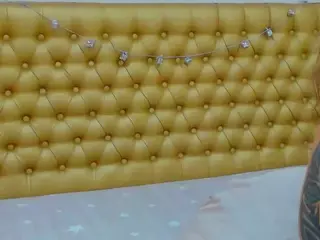 almafancy's Live Sex Cam Show