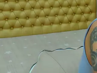 almafancy's Live Sex Cam Show