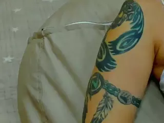 almafancy's Live Sex Cam Show