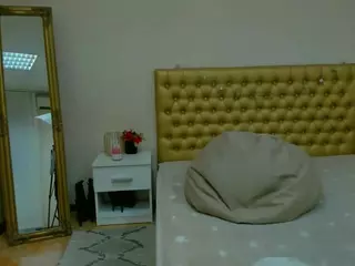 almafancy's Live Sex Cam Show