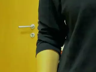 almafancy's Live Sex Cam Show
