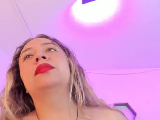 elissh's Live Sex Cam Show