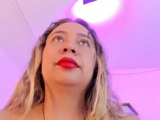 elissh's Live Sex Cam Show