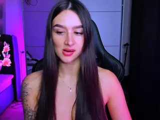 veronica-larson's Live Sex Cam Show
