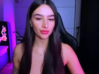veronica-larson's Live Sex Cam Show
