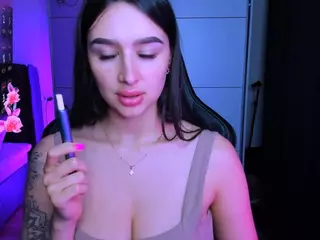veronica-larson's Live Sex Cam Show