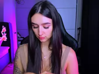 veronica-larson's Live Sex Cam Show