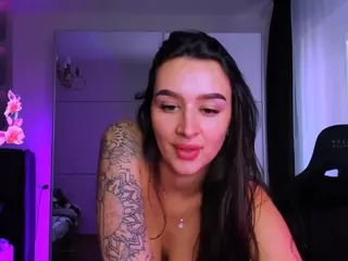 veronica-larson's Live Sex Cam Show
