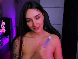 veronica-larson's Live Sex Cam Show