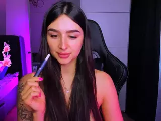veronica-larson's Live Sex Cam Show