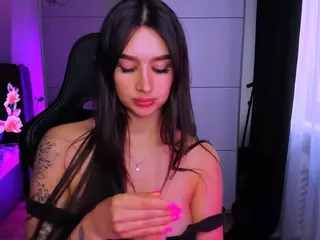veronica-larson's Live Sex Cam Show