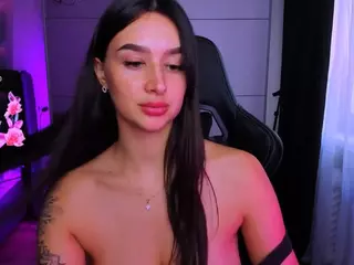 veronica-larson's Live Sex Cam Show