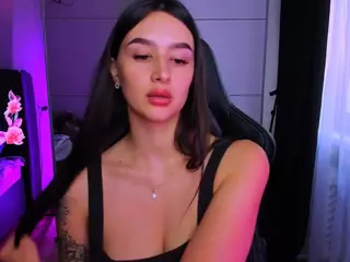 veronica-larson's Live Sex Cam Show
